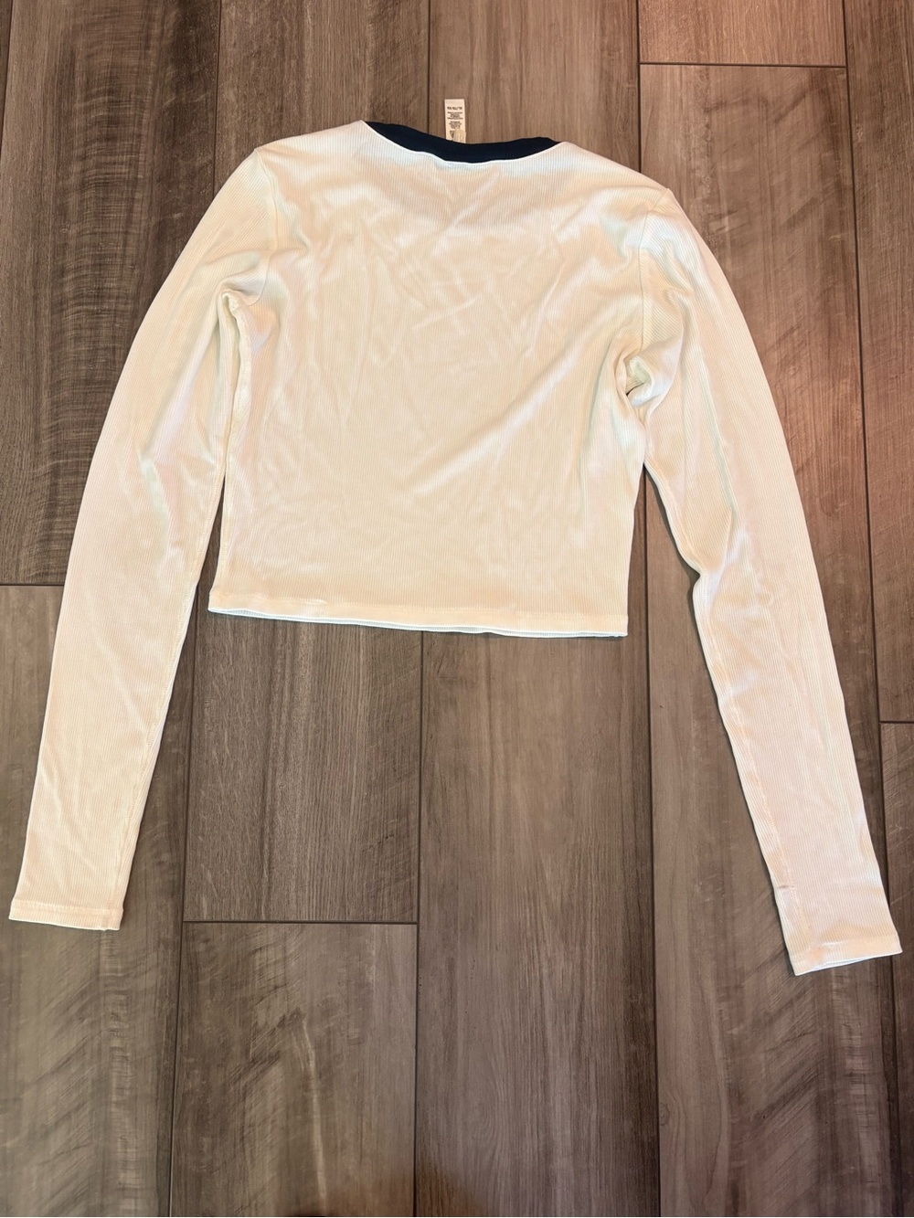 Skims Soft Lounge Ribbed Crop Top - Picture 3 of 5